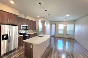 1800 St Joseph Pkwy, Houston, TX 77003 - Photo 4