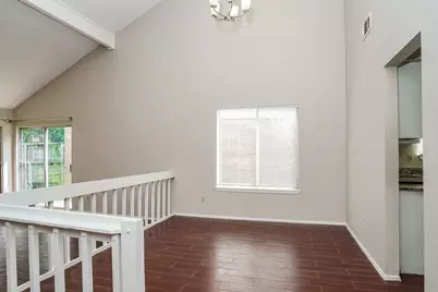 10654 Chapel Hill Drive, Houston, TX 77099 - Photo 10