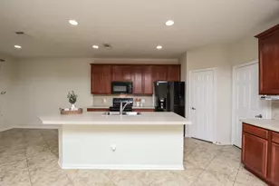 6 S Burberry Park Cir, The Woodlands, TX 77382 - Photo 6