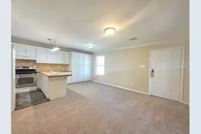 801 Queenswood, Montgomery, TX 77316 - Photo 4