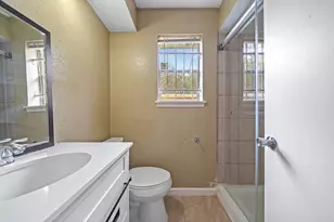 10714 Sherburne Dr, Houston, TX 77072 - Photo 28