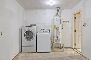 10714 Sherburne Dr, Houston, TX 77072 - Photo 32