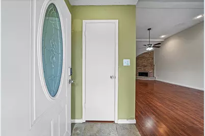 10714 Sherburne Drive, Houston, TX 77072 - Photo 4