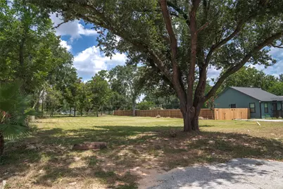 10525 Muscatine Street, Houston, TX 77029 - Photo 8