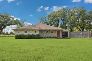 3224 Patricia Ln, Pearland, TX 77581 - Photo 1