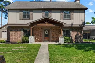 3725 Autumn Ln, Baytown, TX 77521 - Photo 1