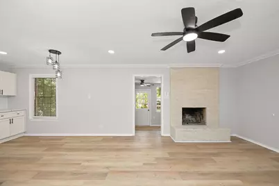 1803 S Park Street, Brenham, TX 77833 - Photo 8