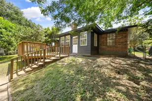 1803 S Park St, Brenham, TX 77833 - Photo 4