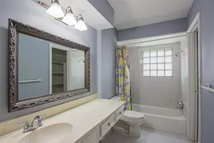 9710 Springmont, Houston, TX 77080 - Photo 10