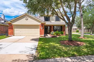 13601 Trail Meadow Ln, Rosharon, TX 77583 - Photo 2
