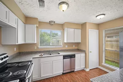 3714 Embarcadero Drive, Houston, TX 77082 - Photo 6