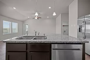 7730 Squall Ln, Baytown, TX 77523 - Photo 6