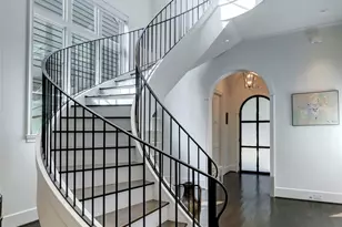 2501 Yupon St, Houston, TX 77006 - Photo 10