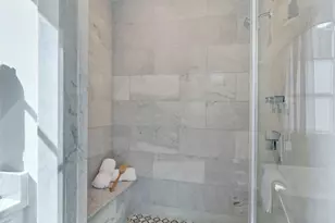 2501 Yupon St, Houston, TX 77006 - Photo 30