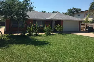 1221 Marine Dr, Galveston, TX 77550 - Photo 2