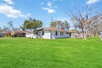 6306 Pineshade Lane, Houston, TX 77008 - Photo 2
