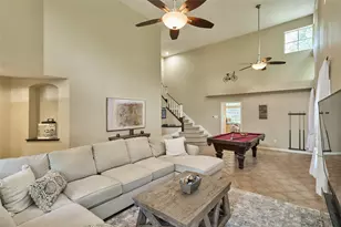 18 Glade Bank Pl, The Woodlands, TX 77382 - Photo 4