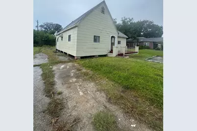 2217 Rev Dr Ransom Howard Street, Port Arthur, TX 77640 - Photo 2
