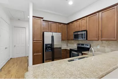 1303 Sherwood Point Lane, Houston, TX 77043 - Photo 18