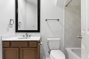 1303 Sherwood Point Ln, Houston, TX 77043 - Photo 44