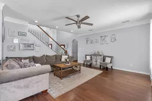 413 Lookout Ln, Dickinson, TX 77539 - Photo 8