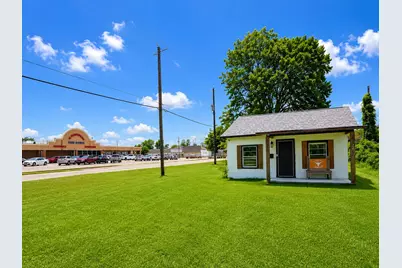 424 Thomas Street, Clute, TX 77531 - Photo 2
