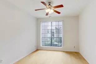8055 Cambridge St, Houston, TX 77054 - Photo 8