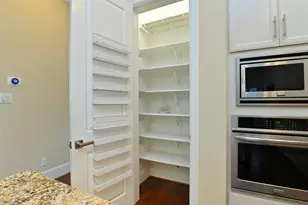 11906 McNabb Ln, Houston, TX 77082 - Photo 8