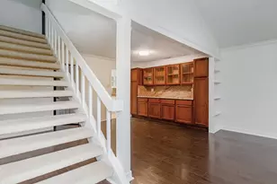 1911 Trixie Ln, Houston, TX 77042 - Photo 8