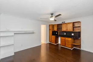 1911 Trixie Ln, Houston, TX 77042 - Photo 14