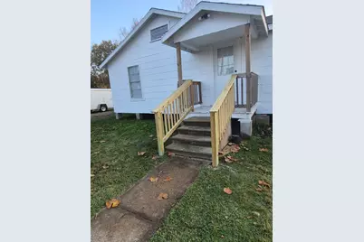 712 Stowell Street, Anahuac, TX 77514 - Photo 1