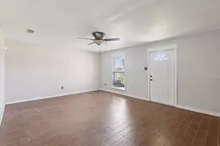 249 Austin St, Angleton, TX 77515 - Photo 6