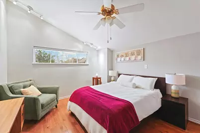 1953 Stoney Brook Drive #1953, Houston, TX 77063 - Photo 16