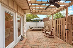 1953 Stoney Brook Dr, Houston, TX 77063 - Photo 22