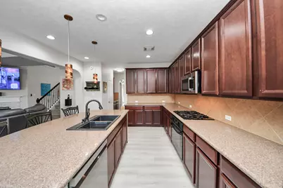 10810 Lake Raven Court, Cypress, TX 77433 - Photo 14