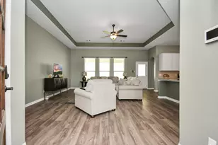 395 Hunter Rnch Wy, Dayton, TX 77535 - Photo 6