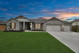 395 Hunter Rnch Wy, Dayton, TX 77535 - Photo 6