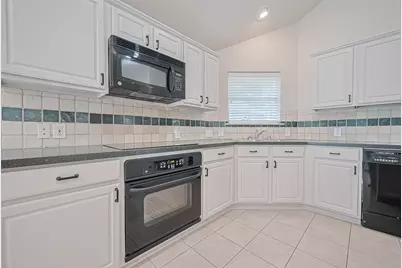 134 E Foxbriar Forest Circle, The Woodlands, TX 77382 - Photo 42