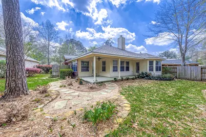 134 E Foxbriar Forest Circle, The Woodlands, TX 77382 - Photo 34