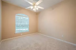 134 E Foxbriar Forest Cir, The Woodlands, TX 77382 - Photo 14