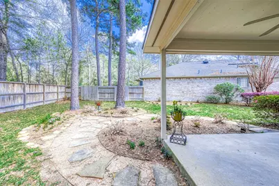 134 E Foxbriar Forest Circle, The Woodlands, TX 77382 - Photo 36