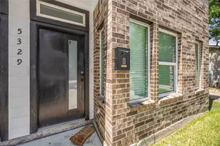5329 Higgins St, Houston, TX 77033 - Photo 2