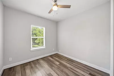 5329 Higgins Street #A/B, Houston, TX 77033 - Photo 10