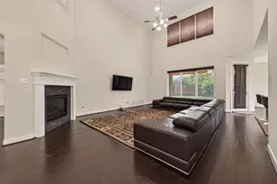 4002 Dogwood Canyon Ln, Sugar Land, TX 77479 - Photo 10