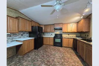 310 Vann Road #C, Highlands, TX 77562 - Photo 6