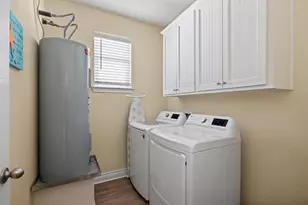 4022 Fort Bend Dr, Galveston, TX 77554 - Photo 16
