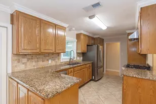 2709 Woodlawn St, Dickinson, TX 77539 - Photo 16