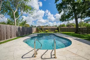 2709 Woodlawn St, Dickinson, TX 77539 - Photo 8