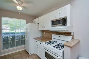 1910 Crosscoach Ln, Katy, TX 77449 - Photo 6