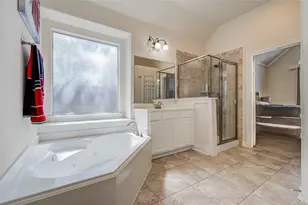 14614 Carolina Hollow Ln, Houston, TX 77044 - Photo 18
